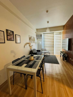 K&K The Modern Crib at Holland Park Condo Southwoods City